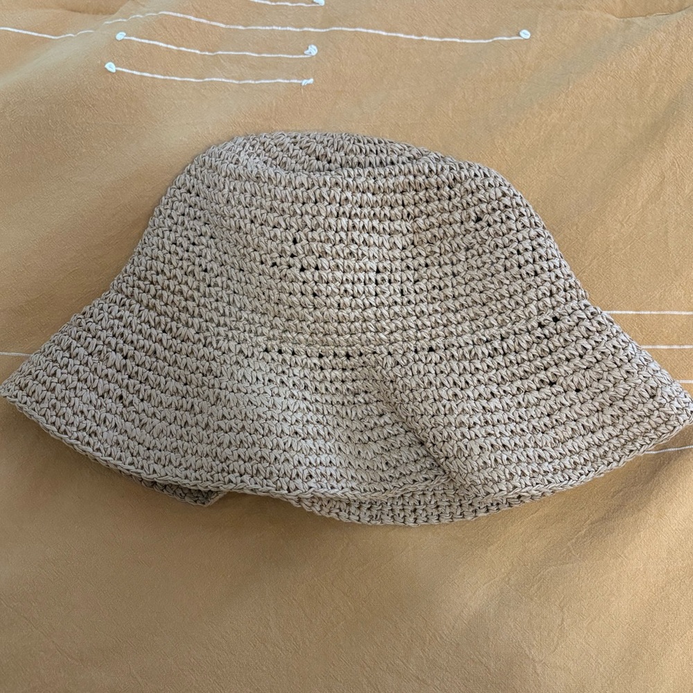 Madewell woven bucket hat- never worn!
